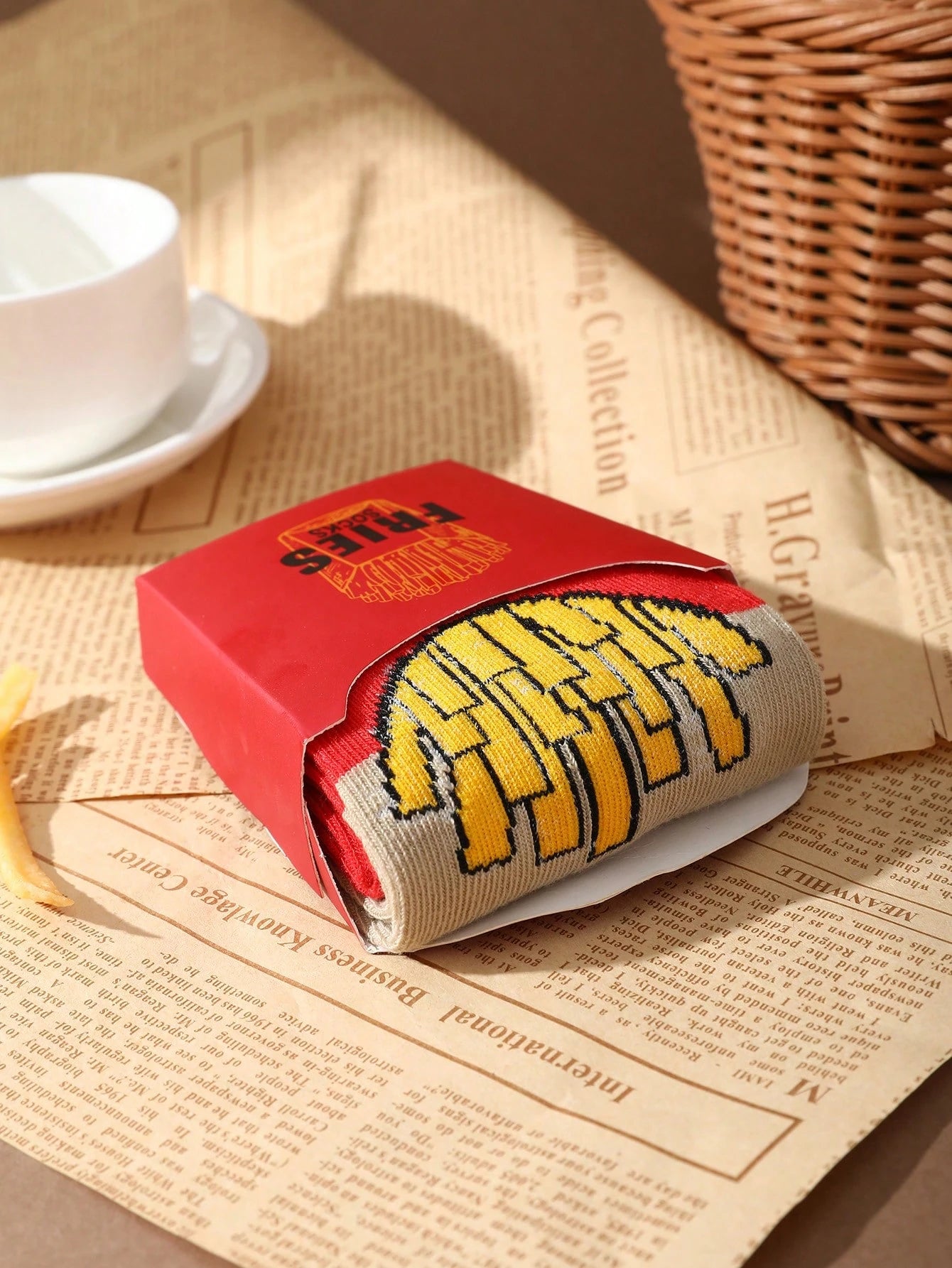 1 Pair Novelty Multi-Color French Fries Mid-Calf Socks Gift Box