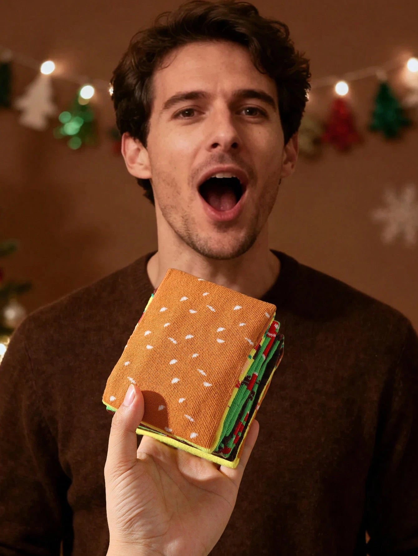 2 Pairs Autumn/Winter Unisex Mid-Calf Socks With Colorful Hamburger Pattern